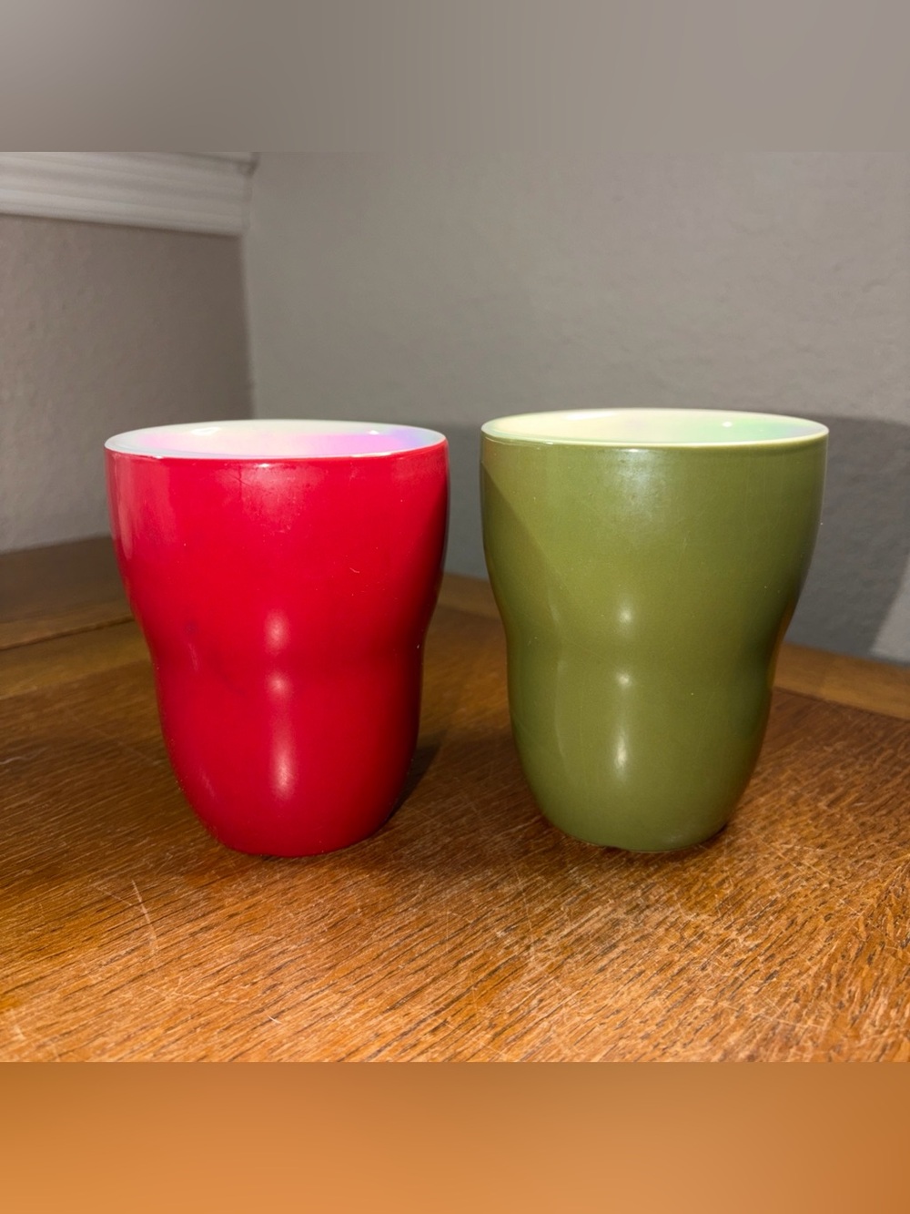 Starbucks by Aida Set of 2 Coffee Mugs 2008 8oz Red And Green